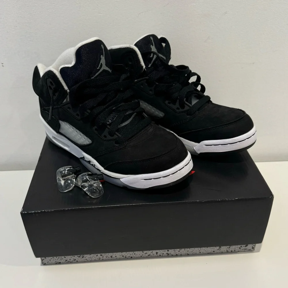 Air Jordan Retro 5 GS Oreo 5Y Moonlight Black/White nike boys - Picture 2 of 7